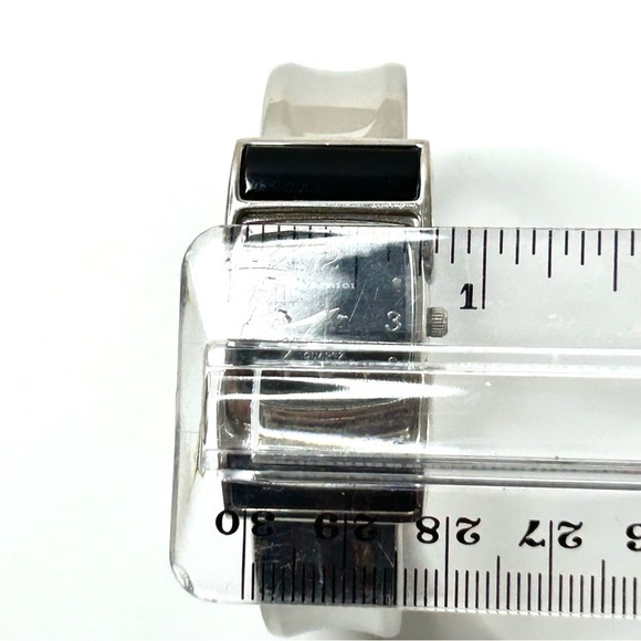 Vernier Quartz Working Watch Clamper Bangle Style - Picture 8 of 13